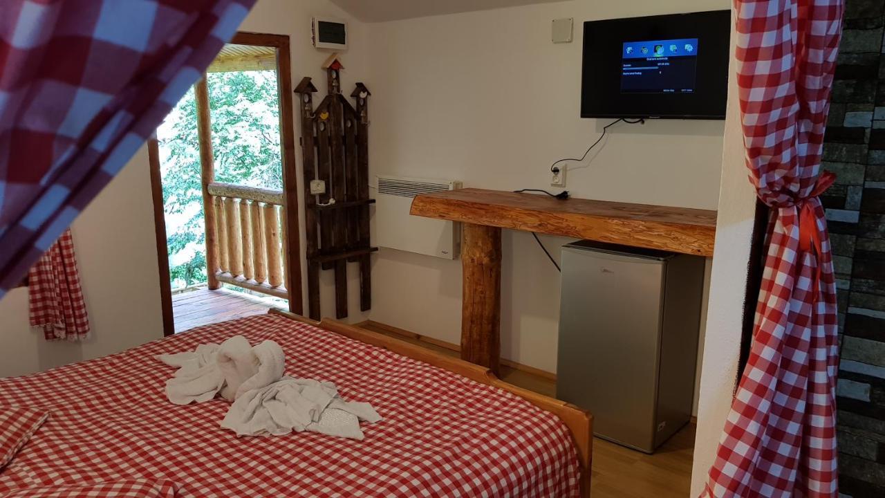 Cabanute Si Camping Dracula Capatineni-Paminteni エクステリア 写真